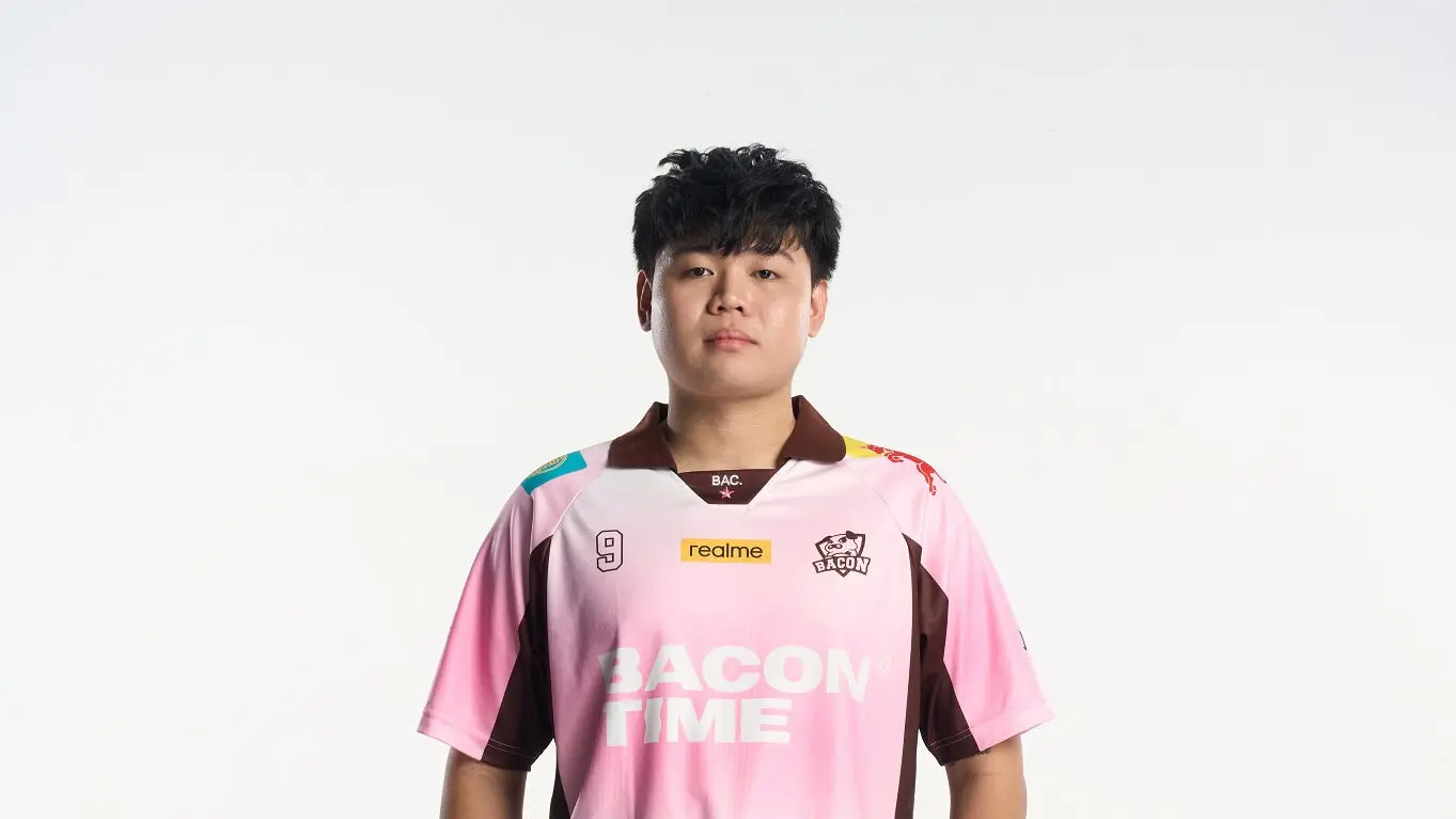 Esports player Brian “SpiderMilez” Santos.