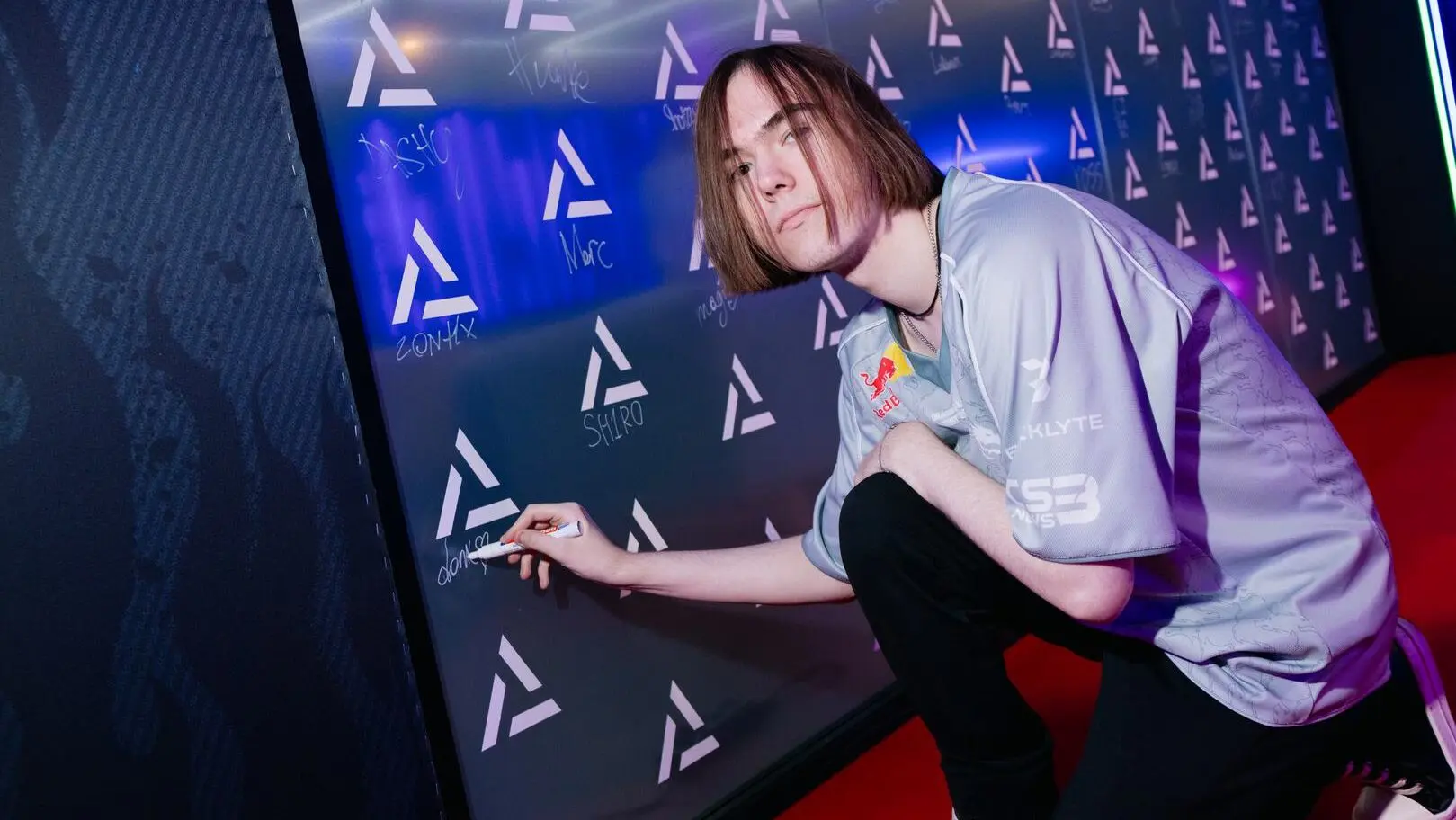 Photo by donk