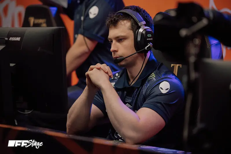 Nisha in the group stage of FISSURE PLAYGROUND 2 — DOTA.
