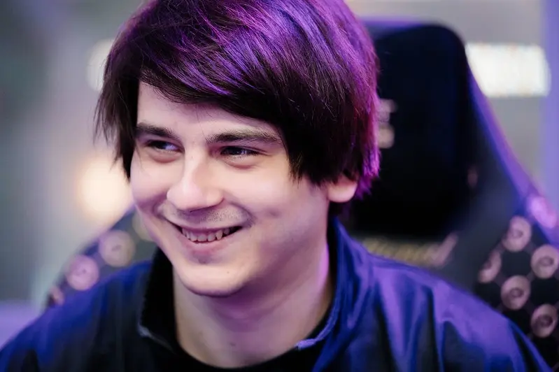 Fng is competing at The International 2021 as part of Alliance.