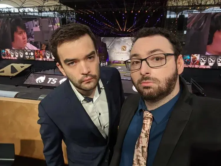 syndereN and SUNSfan on stage at The International 10.