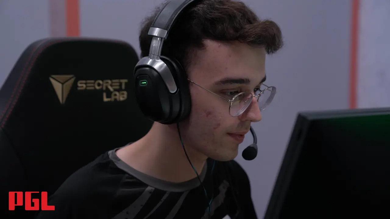 9z Team sniper Ignacio “meyern” Meyer during a match.