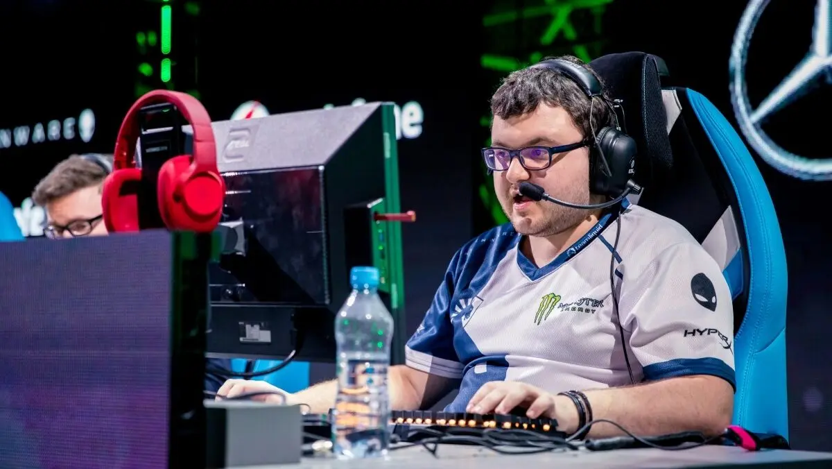 MinD_ContRoL on stage at ESL One Katowice 2018.