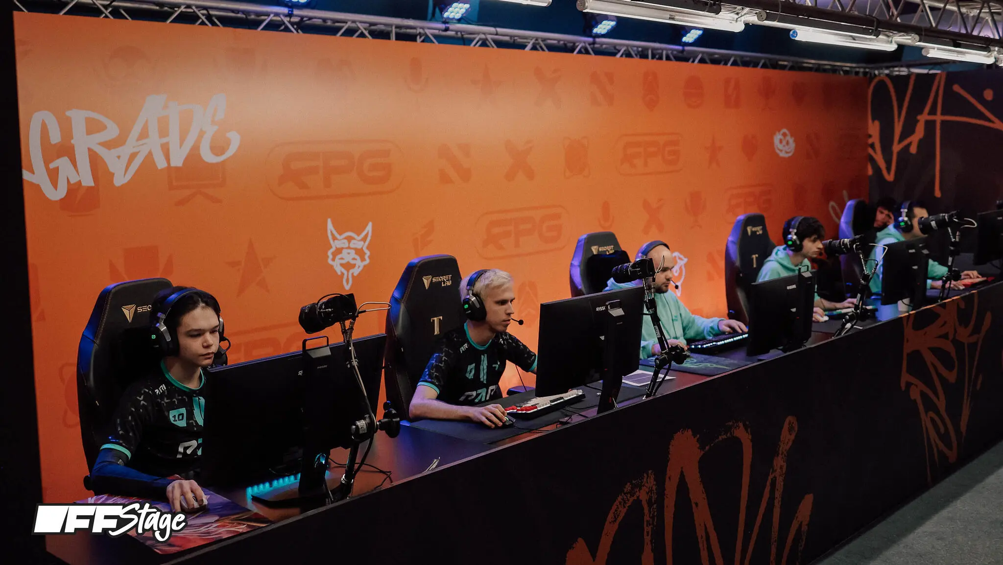 PARIVISION Players at FISSURE PLAYGROUND 2 — DOTA