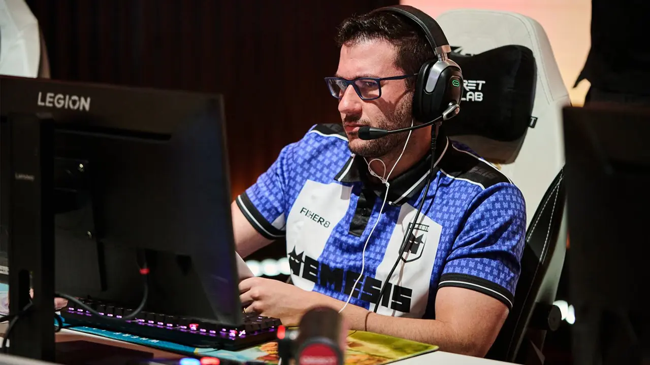 Photo of Astini in his Team Nemesis uniform
