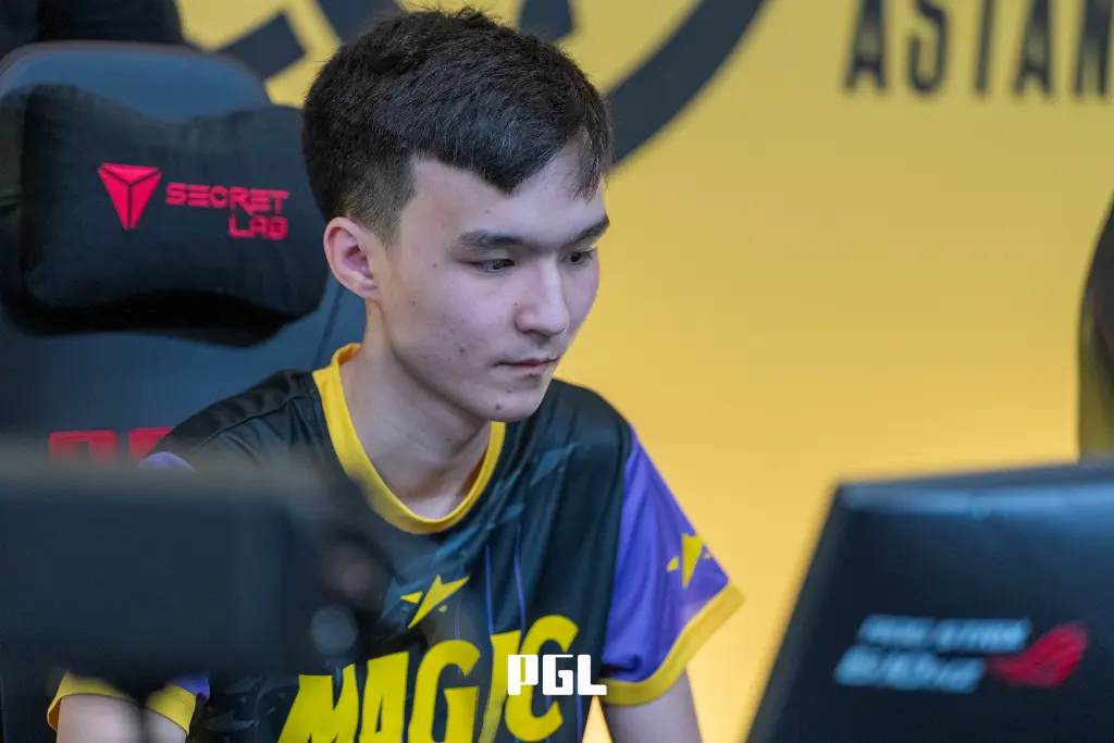 Magic's sniper, Abdurakhim “mo0N” Isa.