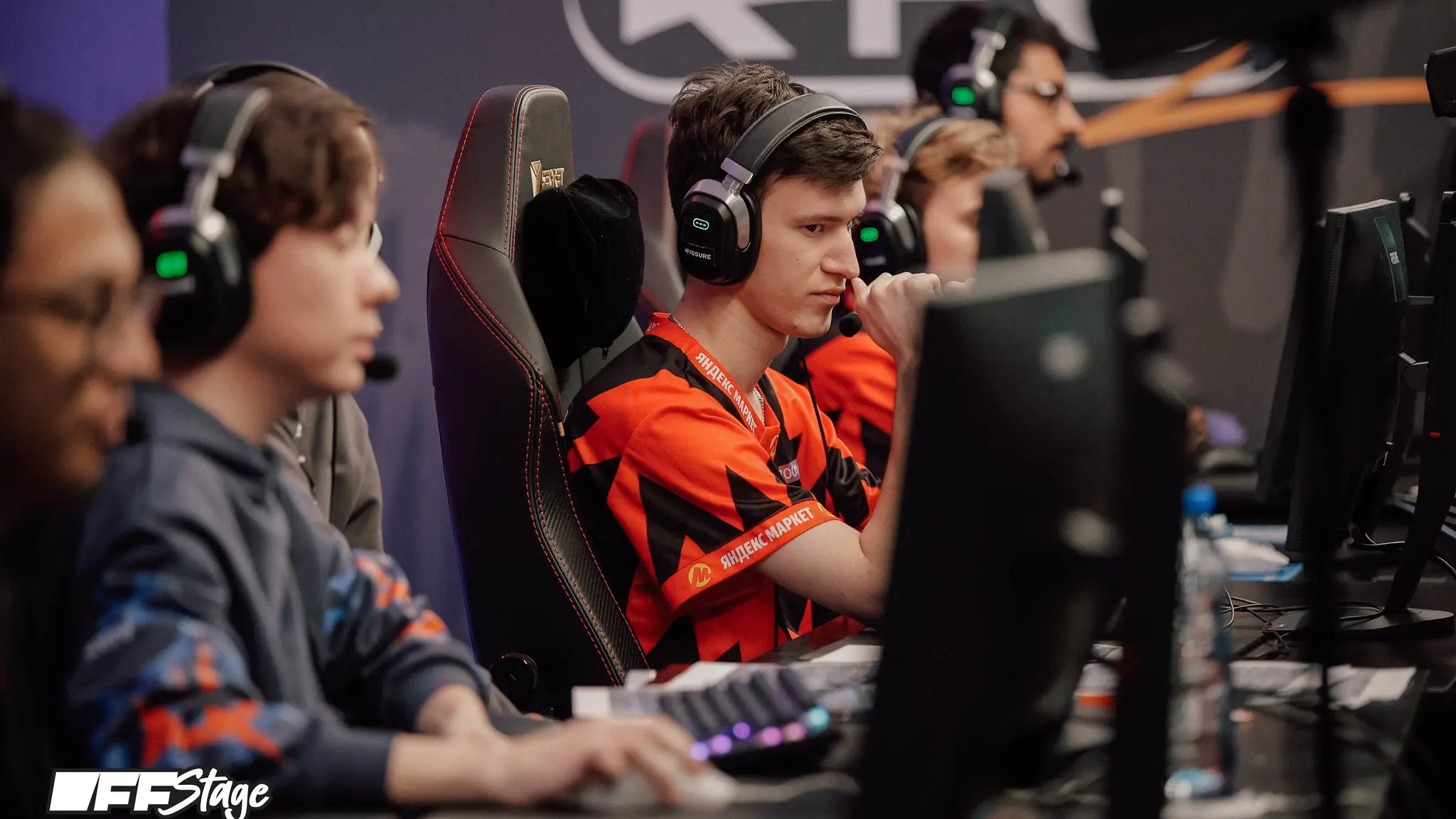 Team Yandex players at FISSURE PLAYGROUND 2 — DOTA