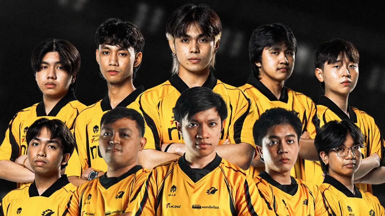 Photos of the ONIC Philippines and ONIC Uprising players