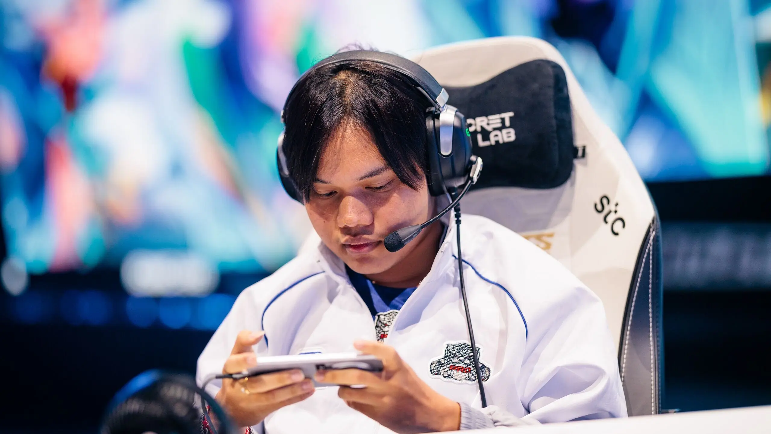 PRO Esports mid laner Seng “SAA” Roza.
