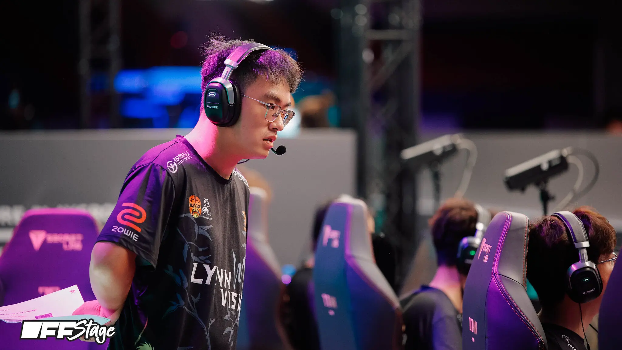 Lynn Vision Gaming coach Dai “Gum” Yufei.