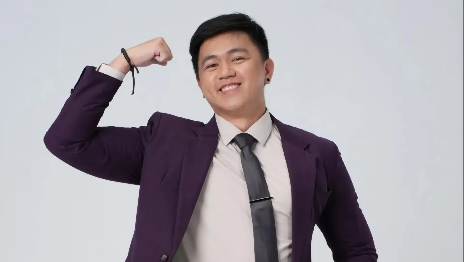 Philippine commentator Burrito