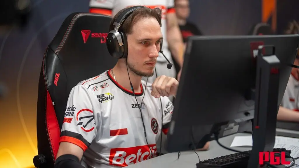 Betclic Apogee Esports rifler Wojciech “Prism” Zieba.