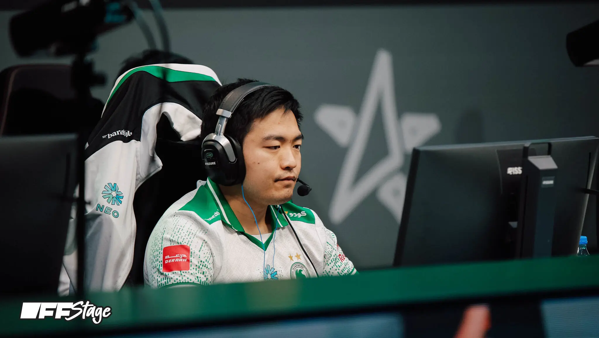 Sneyking at FISSURE PLAYGROUND 2 — DOTA