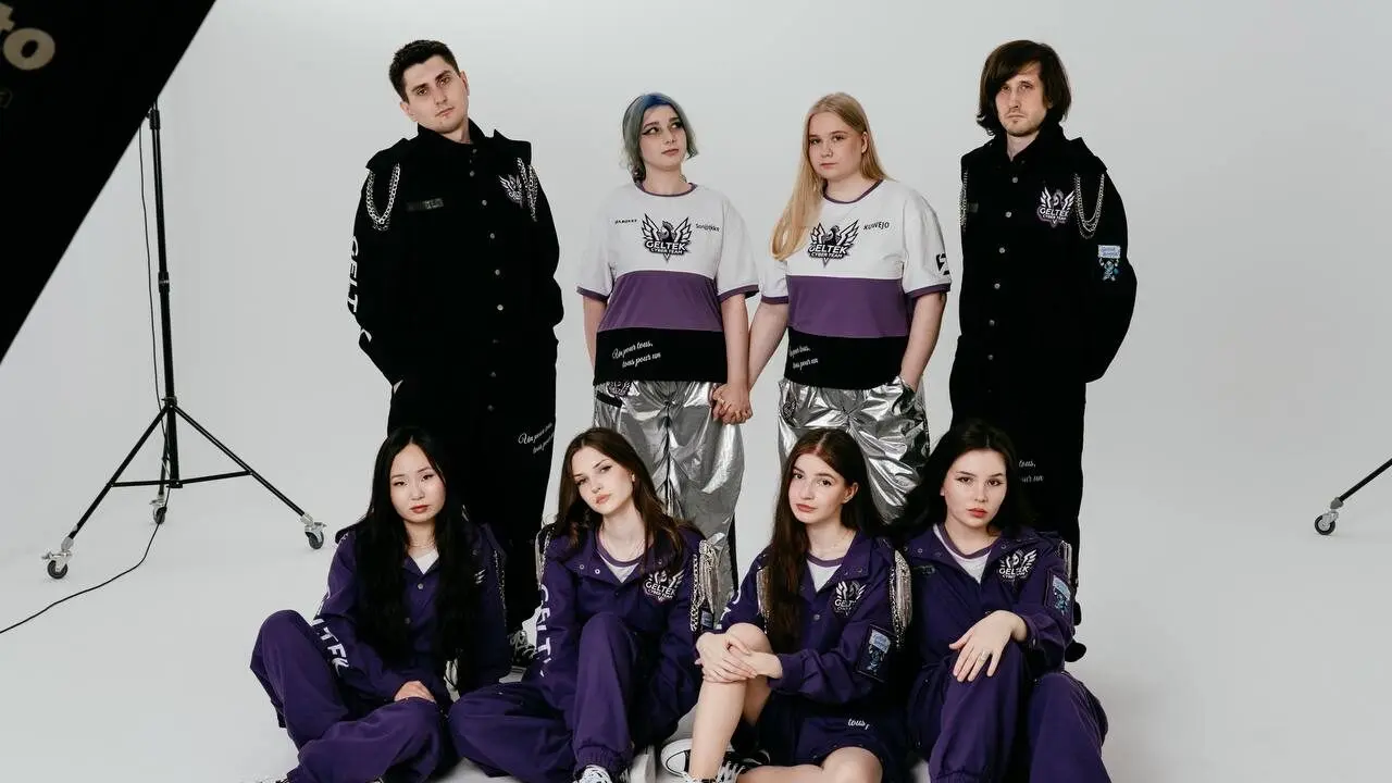 A photo of the Geltek Cyber Team's MLBB roster.