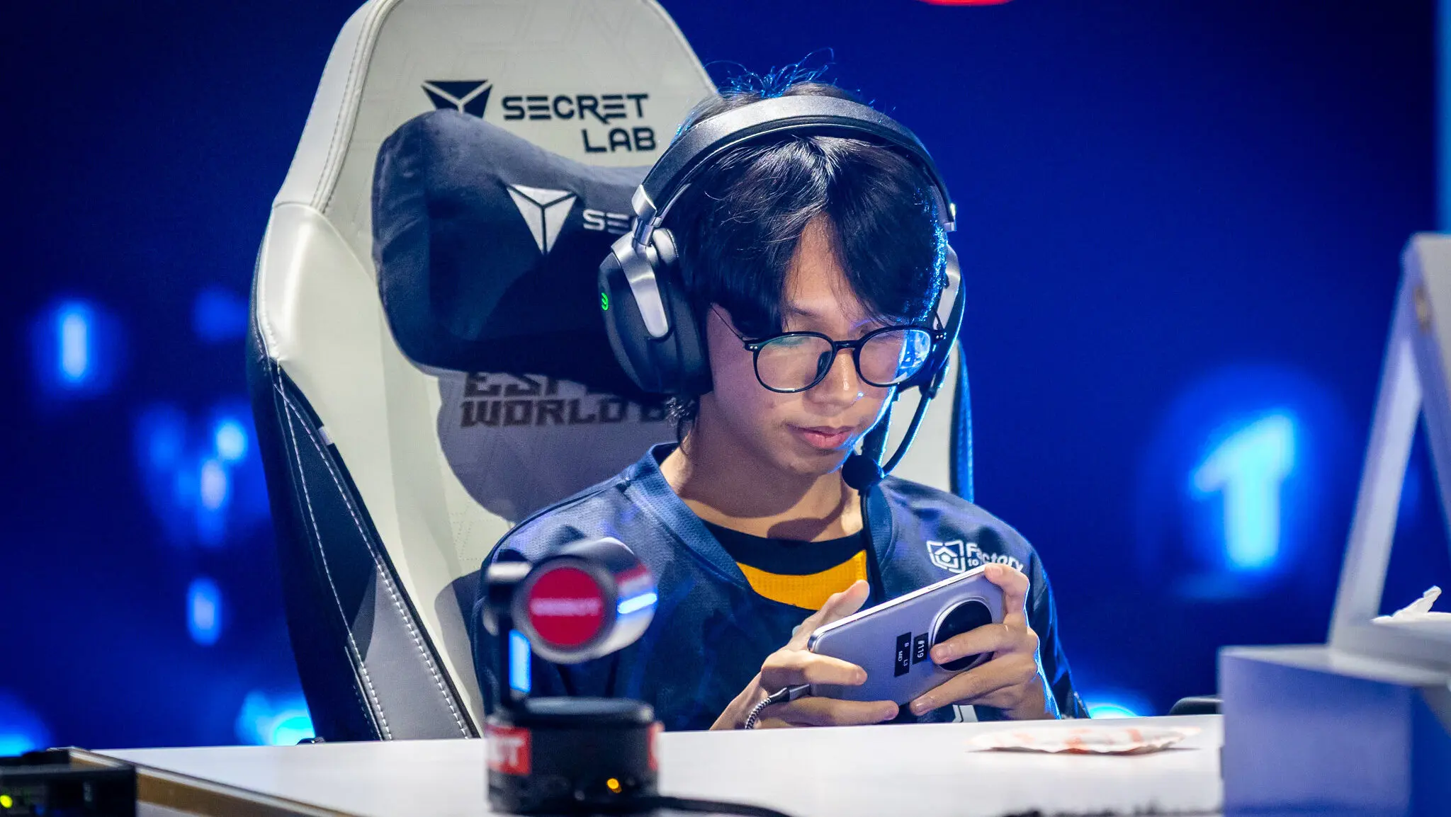 Team Secret mid laner Hein “Niko” Htet.
