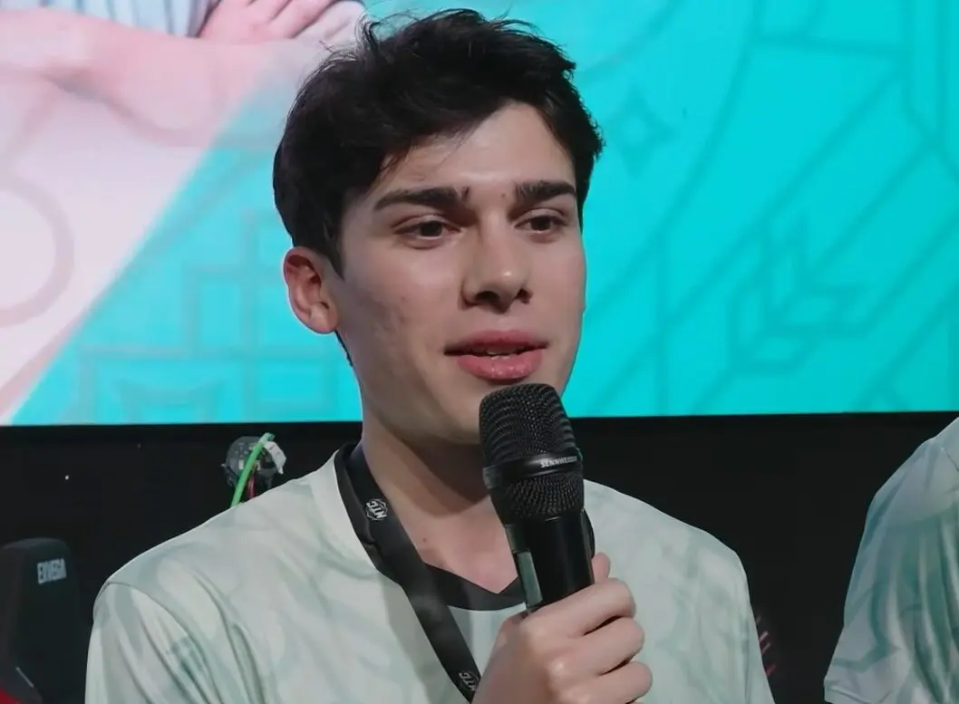 Tienzy during an interview