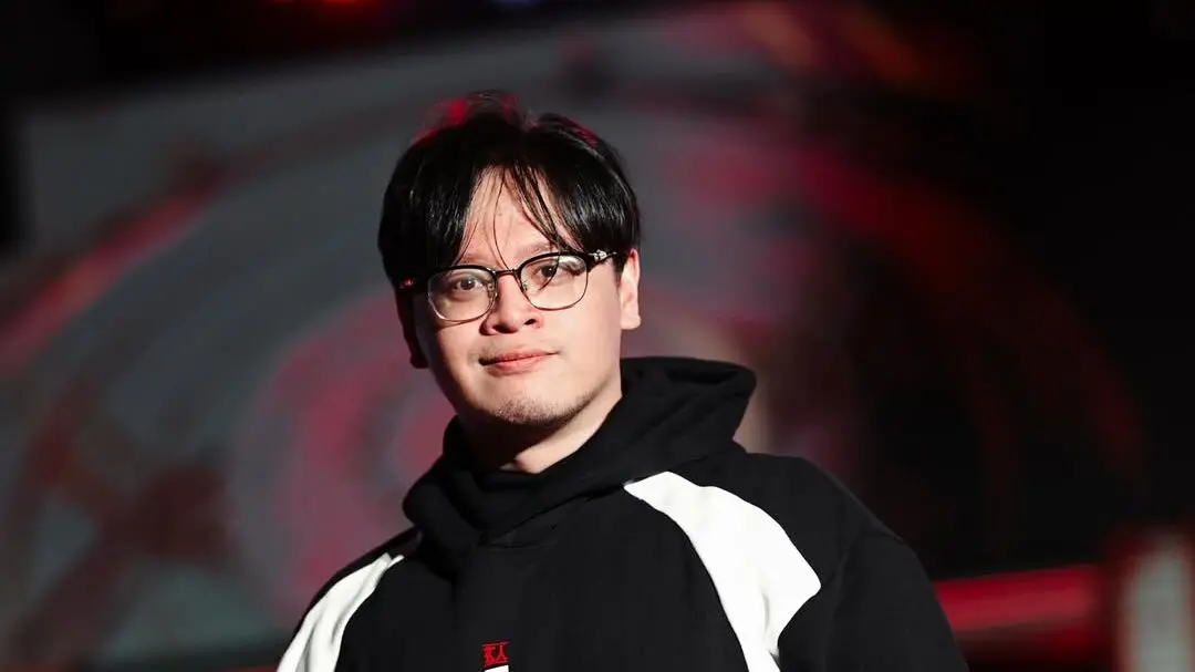 Aurora Gaming coach Neil “Midnight” De Guzman.